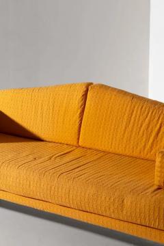  Italian school XX ct Vintage Italian Sofa in Yellow Fabric - 3690945