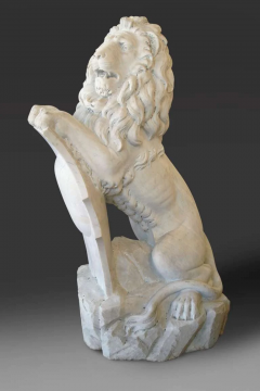  J Gott AN IMPRESSIVE PAIR OF ENGLISH CARVED MARBLE LIONS AFTER JOSEF GOTT - 3564889