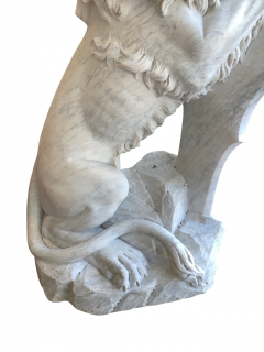  J Gott AN IMPRESSIVE PAIR OF ENGLISH CARVED MARBLE LIONS AFTER JOSEF GOTT - 3564921