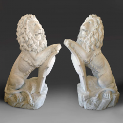  J Gott AN IMPRESSIVE PAIR OF ENGLISH CARVED MARBLE LIONS AFTER JOSEF GOTT - 3565007