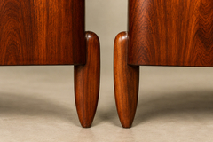  JD M veis e Decora es Pair of Brazilian Modern Armchairs in Rosewood Velvet JD M veis - 4736727