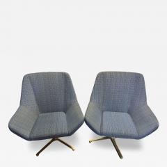  Keilhauer Pair of Dark Blue Keilhauer Swivel Lounge Chairs - 4288091