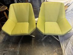  Keilhauer Pair of Lime Green Keilhauer Swivel Lounge Chairs - 4286272