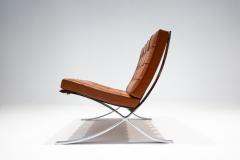  Knoll 1960s Pair of Cognac Leather Barcelona Chairs with Ottoman for Knoll - 2350485