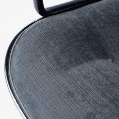  Knoll Knoll Pollock Executive Desk Office Chair in Gunmetal Gray Mohair - 4411754