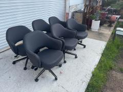  Knoll Knoll Saarinen Chairs - 4662389