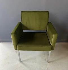  Knoll Mid Century Armchair Upholstered in Green Velvet in the Style of Knoll - 4033290