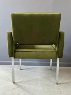  Knoll Mid Century Armchair Upholstered in Green Velvet in the Style of Knoll - 4033291