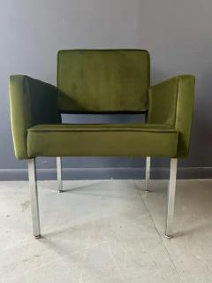  Knoll Mid Century Armchair Upholstered in Green Velvet in the Style of Knoll - 4033293