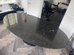  Knoll Saarinen for Knoll Black Marble Oval Dining Table and 6 Chairs - 3066338