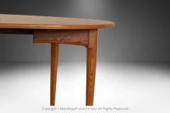  Lane Acclaim Mid Century Lane Acclaim Expandable Round to Oval Dining Table - 4309114