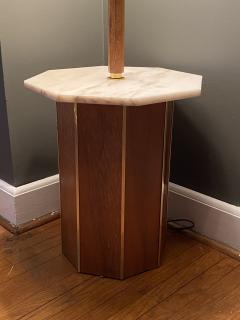  Laurel Lamp Company MARBLE BRASS AND WOOD OCTAGONAL FLOOR LAMP IN THE MANNER OF HARVEY PROBBER - 2314291