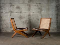  Le Corbusier Le Corbusier Pair of Lounge Chairs - 622133