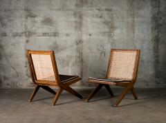  Le Corbusier Le Corbusier Pair of Lounge Chairs - 622134