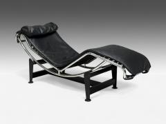  Le Corbusier Le Corbusier Style Mid Century Modern Black Leather Chaise Lounge 20th C  - 4304883