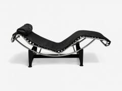  Le Corbusier Le Corbusier Style Mid Century Modern Black Leather Chaise Lounge 20th C  - 4304884