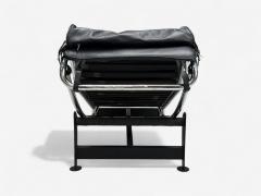  Le Corbusier Le Corbusier Style Mid Century Modern Black Leather Chaise Lounge 20th C  - 4304890