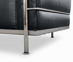  Le Corbusier Pair Le Corbusier LC8 Grand Confort Lounge Chairs Black Leather Chromed Steel - 2863872