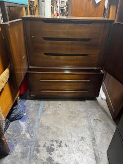  Lichtenberg Son Lichtenberg and Sons Mid Century 5 Drawer Walnut Dresser - 4481646