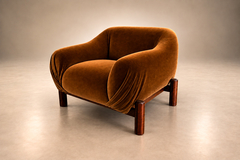  M veis Cimo MCM Rosewood Armchairs in Burnished Caramel Mohair by Cimo Lot 1145 - 4797604
