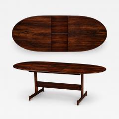  M veis Linfor Brazilian Oval Extendable Dining Table in Rosewood M veis Linfor Lot 1235 - 4825569