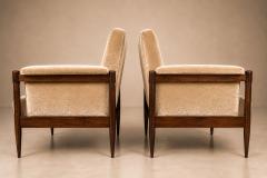  M veis Provenzal M veis Provenzal Lounge Chair in Jacaranda Champagne Mohair Velvet - 4601049