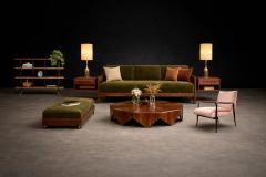  M veis Val rio Brazilian Modernist Bookshelf in Ebonized Pau Marfim with Bronze Sabots - 4525329