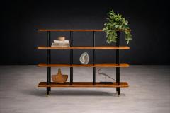  M veis Val rio Brazilian Modernist Bookshelf in Ebonized Pau Marfim with Bronze Sabots - 4525333