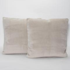  MOGUL Modern Dove Gray Velvet Decorative Pillow by MOGUL - 4235190