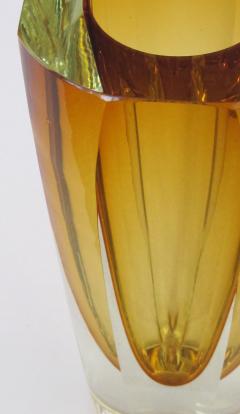  Mandruzzato A thickly modeled faceted Sommerso hand blown glass vase - 814811