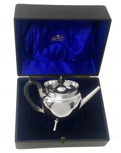  Mappin Webb Mappin and Webb manner of Christopher Dresser Sterling Silver Teapot 1903 - 3979059