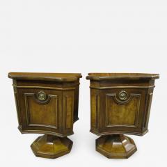  Mastercraft Handsome Pair of Mastercraft Walnut Pedestal Base End Tables - 1174932