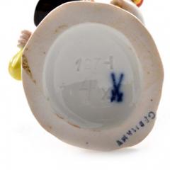  Meissen Meissen Porcelain Figurine of a Boy Cupid Cherub Traveller - 275140