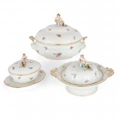  Meissen Porcelain Manufactory Antique Meissen 68 piece floral dinner service - 2255402