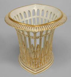  Meissen Porcelain Manufactory Continental German Meissen Porcelain and Gilt Centerpiece - 4200442