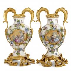  Meissen Porcelain Manufactory Meissen porcelain three vase garniture with ormolu mounts - 3310336