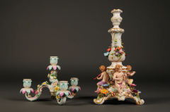  Meissen Porcelain Manufactory PAIR OF MEISSEN PORCELAIN FOUR ARM FIGURAL CANDELABRA 19TH CENTURY - 3566663