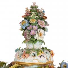  Meissen Porcelain Manufactory Pair of very large floral Rococo style Meissen potpourri vases - 3141530