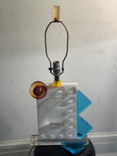  Memphis Design Memphis Group POST MODERN MEMPHIS DESIGN GROUP STYLE MULTI COLORED LUCITE LAMP - 4276249