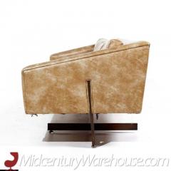  Metropolitan Furniture Metropolitan Mid Century Bronze Base Sofa - 3408418