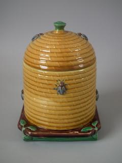  Minton Minton Majolica Beehive Honey Pot and Cover - 1766245