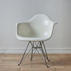  Modernica Modernica Case Study White Fiberglass Arm Shell Chair with Chrome Eiffel Base - 3244346