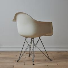  Modernica Modernica Case Study White Fiberglass Arm Shell Chair with Chrome Eiffel Base - 3244349