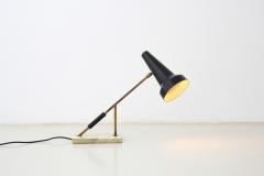  Oluce O Luce 1950s table lamp in brass and painted metal - 2129927