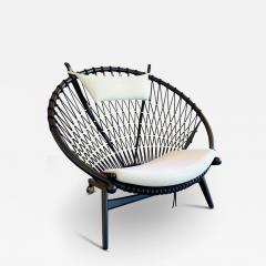  PP Mobler HANS WEGNER CIRCLE CHAIR WITH BLACK FRAME AND BLACK BRASS DETAILS - 3076542