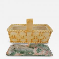  Palissy Ware Palissy Majolica 53 French Palissy majolica basket with lid  - 4633550