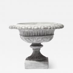 Pennoyer Newman Squat Urn Medium - 4183501
