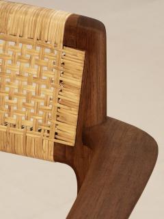  Phantom Hands Phantom Hands Tang li Dining Chair - 3833667