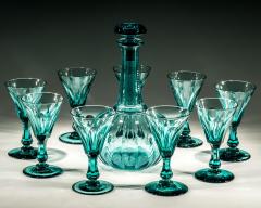  RICHARDSON A GREEN GLOBE DECANTER WITH NINE MATCHING GLASSES - 3792944