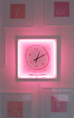  Rachel Lee Hovnanian Happy Hour Clock 2018 - 3050661